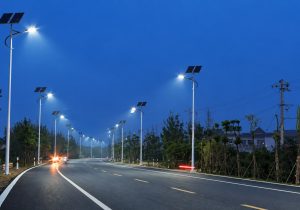 Güneş enerjili yol aydınlatması trafik ölümlerini azaltabilir