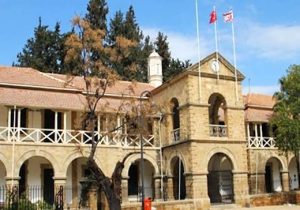 Fatoş Ünal’ın istintakı tamamlandı: Savcı “diploma karşılığında vatandaşlık” iddiasını ortaya koydu, Ünal reddetti