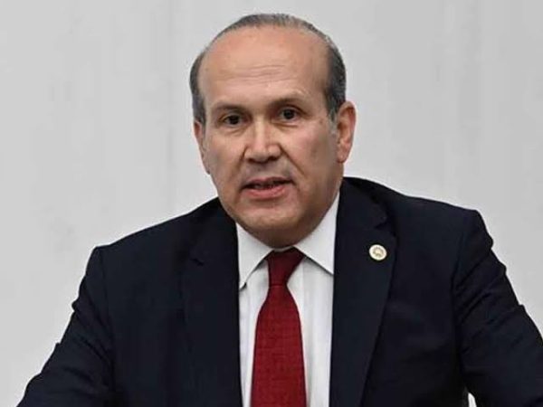 Namık Tan: “Yunanistan-Mısır-Kıbrıs Cumhuriyeti üçlüsü Türkiye’ye acı bir diplomasi dersi”