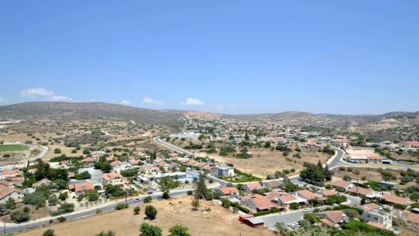 Kıbrıslı Türkün güneydeki üç taşınmazı satma talebine mahkemeden ret