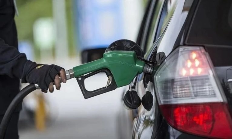 Türkiye’de motorin 100 TL’yi geçti: Birkaç günde yaklaşık 11 TL zam