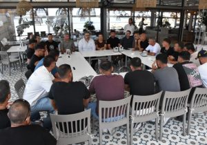 Şenkul, Filo Jet faciasındaki arama çalışmalarına destek veren sivil kaptan ve gemi çalışanlarıyla buluştu