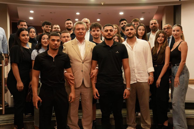 Üstel’den 5 bin sosyal konut vaadi: Ayrıntılar 12 Ekim’de açıklanacak