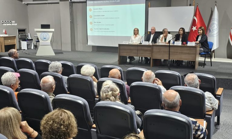 Girne’de “Medyada Yaşa Bakış” panelinde yaş ayrımcılığı ve temsil tartışıldı