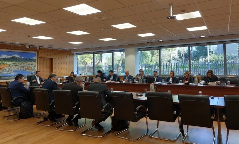Güneyde yabancılara mülk satışına yeni sınırlama: Şirketler ve yatırım fonları da denetlenecek