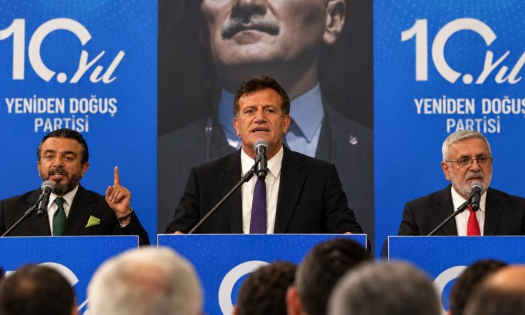 YDP 10’uncu yılında seçim startı verdi: Arıklı “En az 15 milletvekili”; AKP’li Metiner YDP için sahaya indi: “6 Aralık’ta oy kullanacağım”