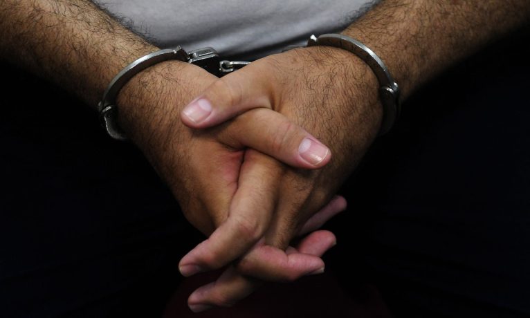 İnsan ticareti suçlamasıyla aranan 29 yaşındaki kişi Lefkoşa’da yakalandı