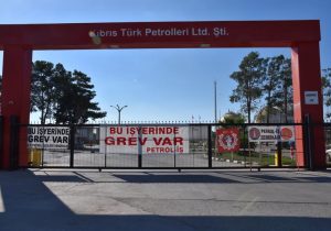 Kıbrıs Türk Petrollerinde 9 işçinin işten çıkarılmasına Bakanlık engeli | Dev-İş süresiz grev kararı aldı
