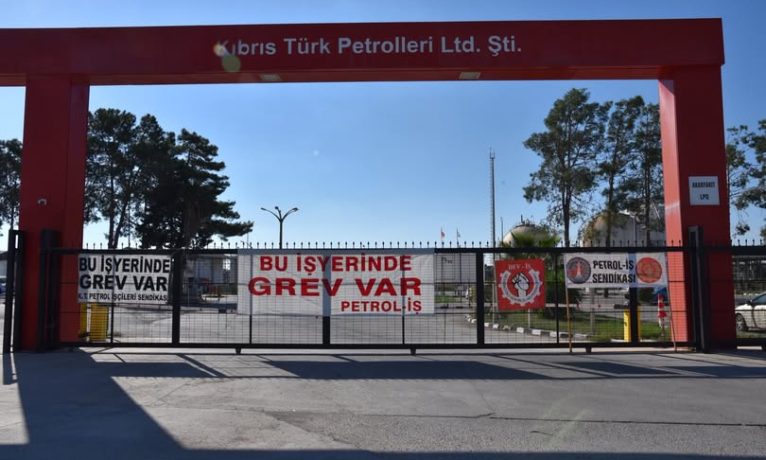 Kıbrıs Türk Petrollerinde 9 işçinin işten çıkarılmasına Bakanlık engeli | Dev-İş süresiz grev kararı aldı