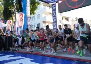 Lefkoşa Yarı Maratonu’nda 10 kilometre koşusuna 443 sporcu katıldı
