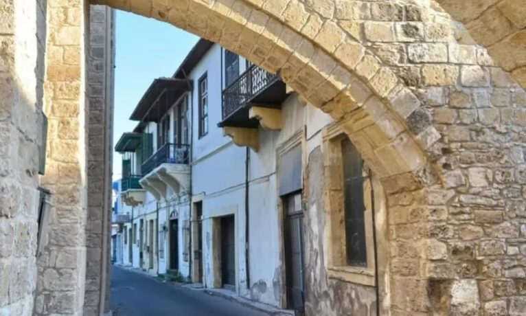 Kıbrıslı Türk taşınmazlarında tazminat talepleri artıyor: Tehlikeli binalar için ölüm uyarısı